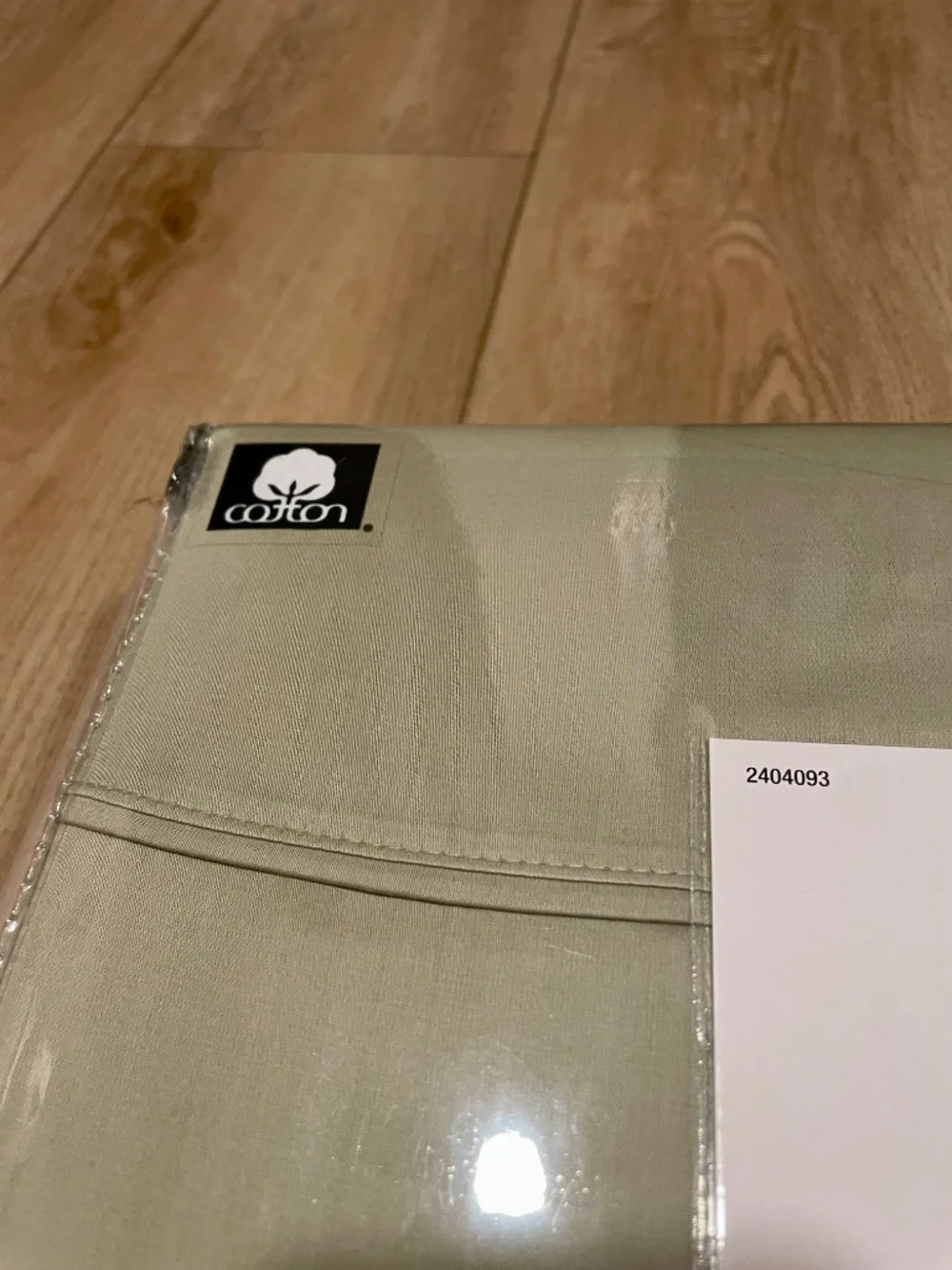 Darsee & David's 300 Thread Count Cotton Sateen Sheet Set Queen Size Sage Green